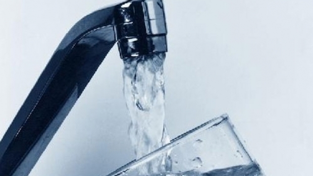 Se scumpește apa de la robinet