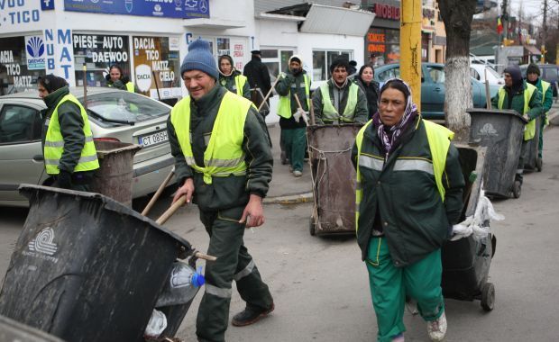 Bucureştenii nu sunt mulţumiţi de salubrizare