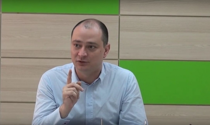 Daniel Băluță dă zeci de mii de euro pe filmulețe și scene