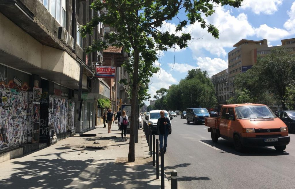 Imobilele de pe Magheru se dezintegrează