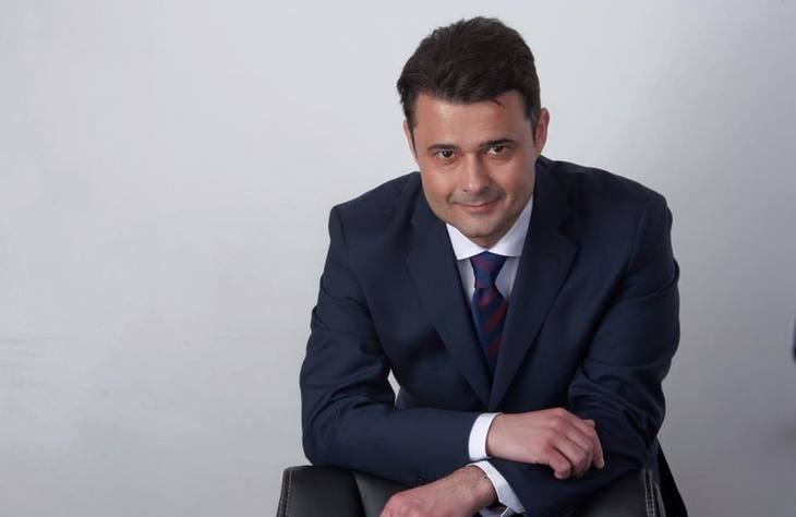 Primarul ZERO al sectorului 5 al Capitalei- edilul care nu mătură sectorul, nu anvelopează și nu construiește parcuri. Nici sediu nu mai are.