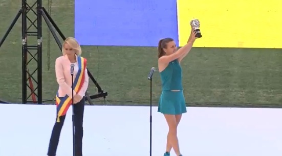 Presa internaţională, cu ochii pe ceremonia de la Arena Naţională Aplauze pentru Simona, huiduieli pentru primarul Bucureștiului