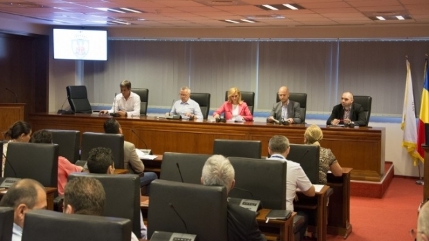 Ședință CGMB cu scântei la Capitală