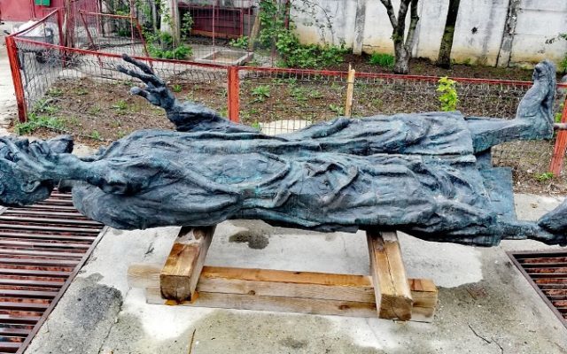 Bucureștiul în faliment! Cum s-a comandat o statuie de jumătate de milion de euro care zace într-un depozit